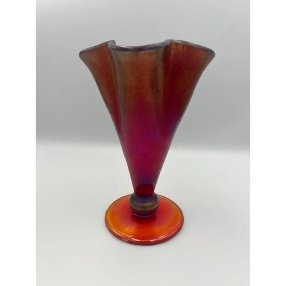 Fenton Art Glass Ruby Amberina Stretch Glass Cloverleaf Ruffled Trumpet Vase 8.5